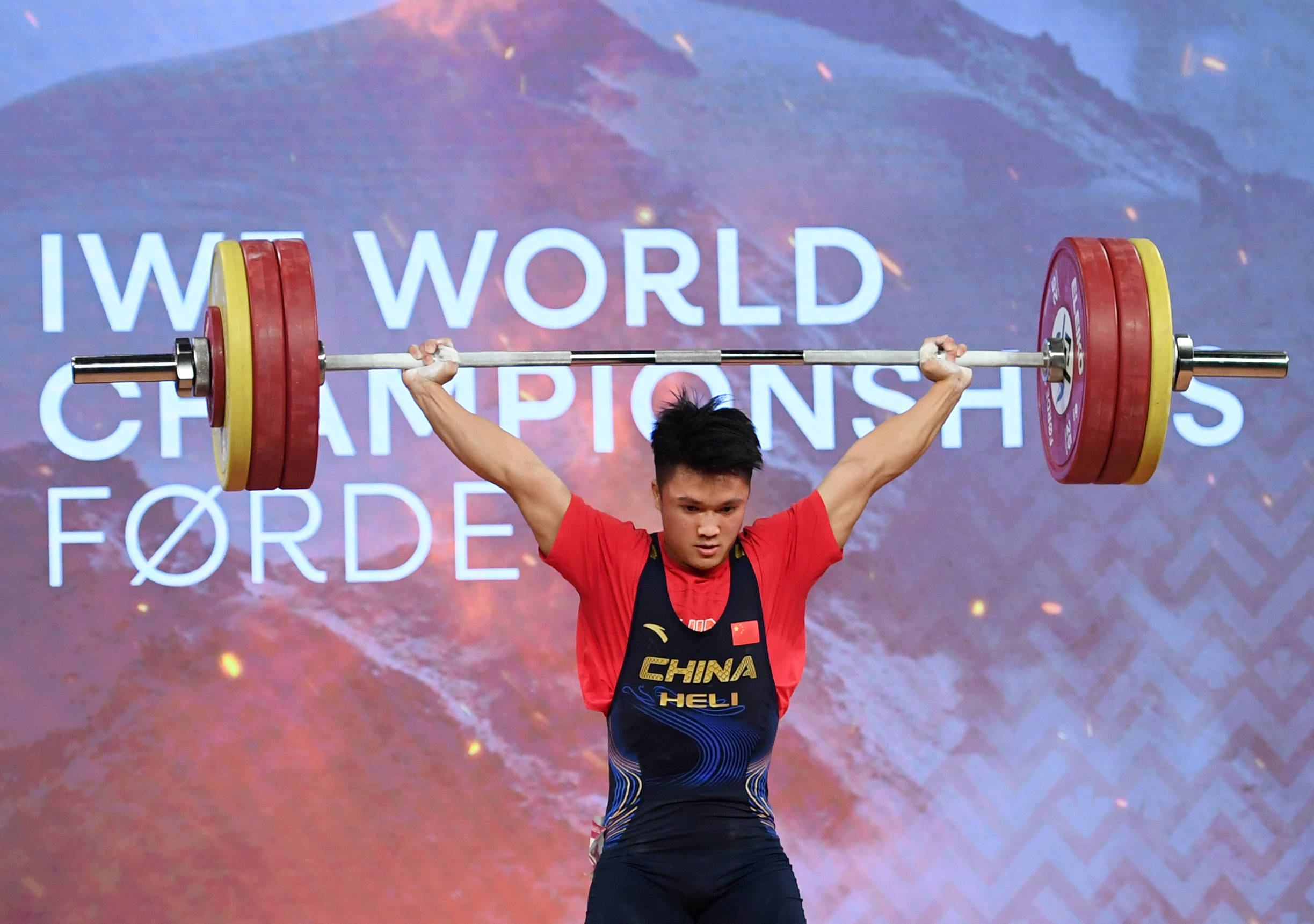 萨哈基扬, 公斤