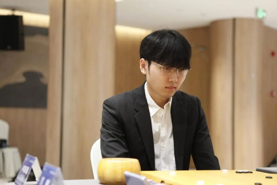 com, 年LG杯, 机敏的强制