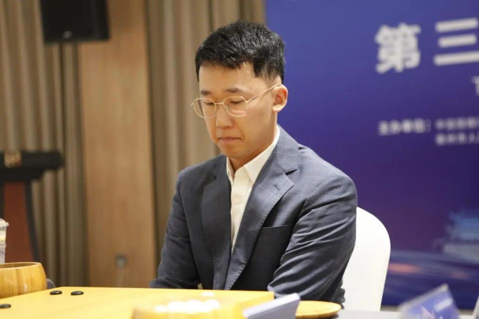 优势历然, 中国棋手, 实则给了白